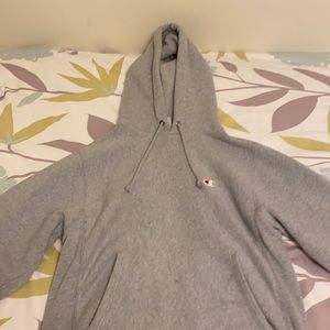 Grey Men’s M Champion Sweater!